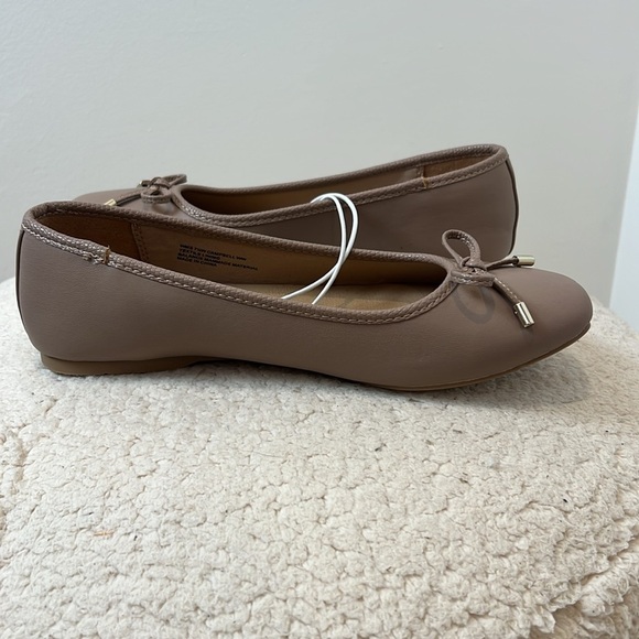 Report Tan Ballet Flats with Bow Detail size 7.5…NWT! - Picture 6 of 8